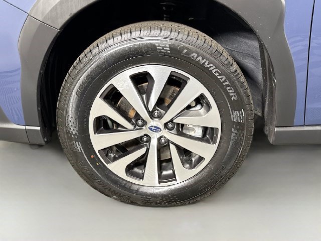 Used 2025 Subaru Outback AWD/4WD image 36