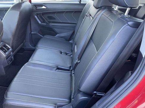 Used 2022 Volkswagen Tiguan SE image 23