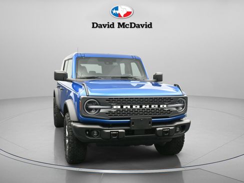 Used 2025 Ford Bronco Badlands image 2