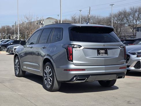 Used 2024 Cadillac XT6 Sport w/ Technology Package image 11