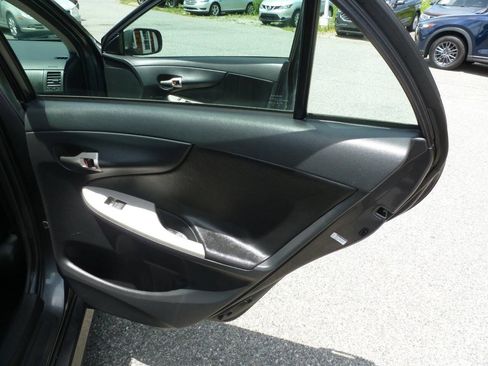 Used 2010 Toyota Corolla S FWD image 25