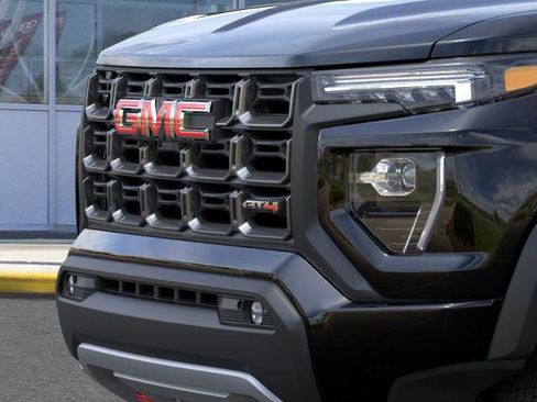 New 2025 GMC Canyon AT4 w/ Nightfall Edition image 28