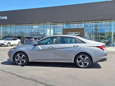 Used 2023 Hyundai Elantra Limited image 6