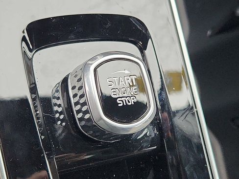 Used 2026 Volvo XC90 B6 Ultra w/ Lounge Package image 23