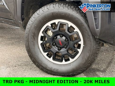 Used 2024 Toyota Tacoma TRD Off-Road image 39