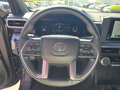 Certified 2026 Toyota 4Runner SR5 AWD/4WD image 25