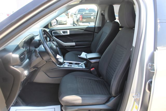 Used 2021 Ford Explorer XLT RWD image 12