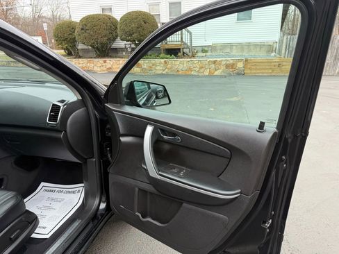 Used 2012 GMC Acadia SLT image 19