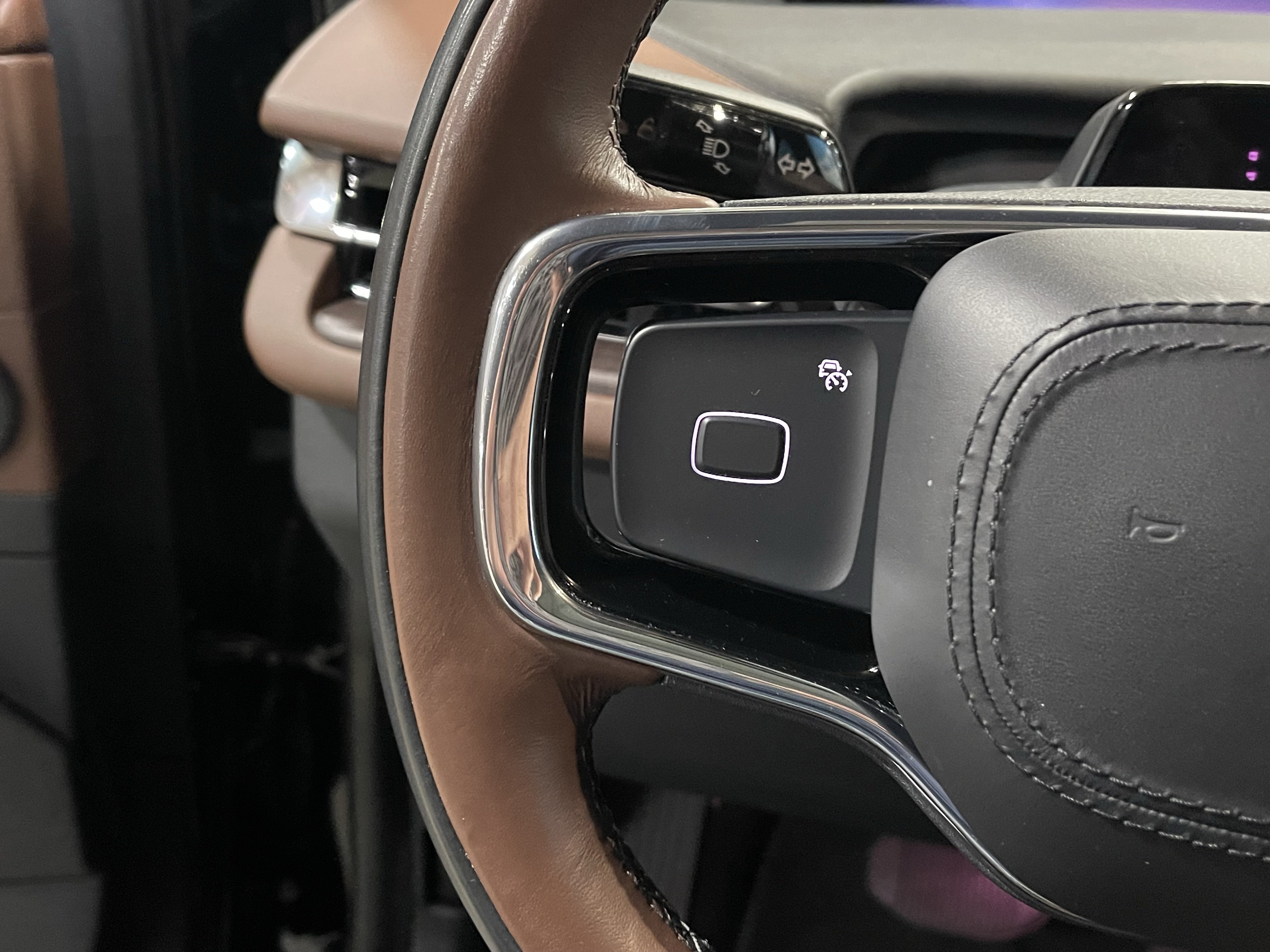 Used 2025 Lincoln Navigator Reserve AWD/4WD image 22
