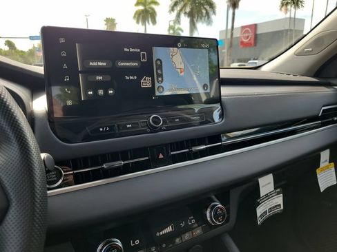 Used 2026 Mitsubishi Outlander ES FWD image 25