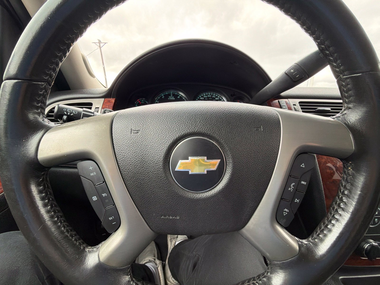 Used 2013 Chevrolet Tahoe LT w/ Luxury Package AWD/4WD image 18