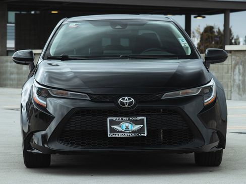 Used 2021 Toyota Corolla LE w/ Carpet Mat Package (TMS) image 4