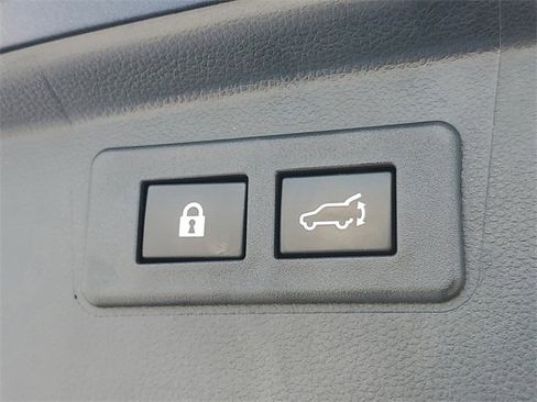 Used 2020 Subaru Outback Limited image 9