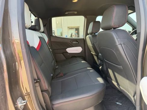 Used 2024 GMC Canyon AT4X AWD/4WD image 13