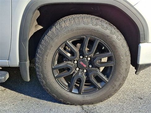 Used 2021 GMC Sierra 1500 Elevation w/ Preferred Package image 10