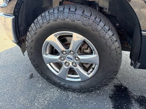 Used 2018 Ford F150 XLT w/ Equipment Group 302A Luxury AWD/4WD image 6
