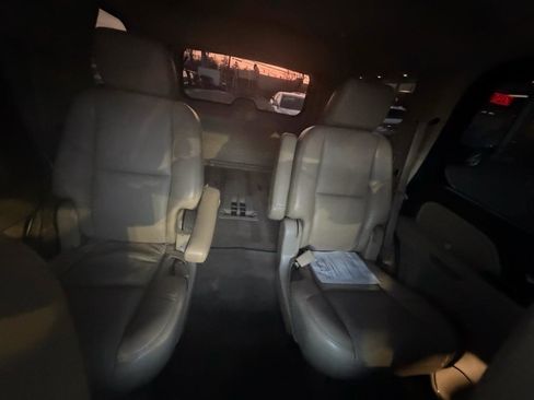 Used 2011 GMC Yukon Denali image 13