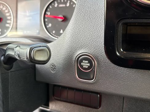 Used 2025 Mercedes-Benz Sprinter 2500 image 26