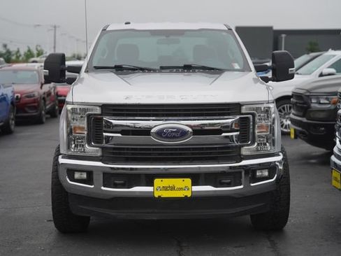 Used 2018 Ford F250 XLT w/ XLT Value Package AWD/4WD image 3