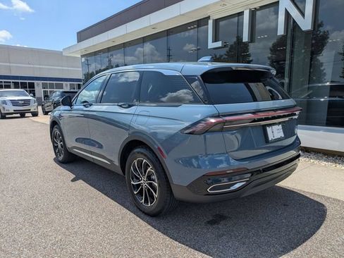 Certified 2026 Lincoln Nautilus Premier AWD/4WD image 4