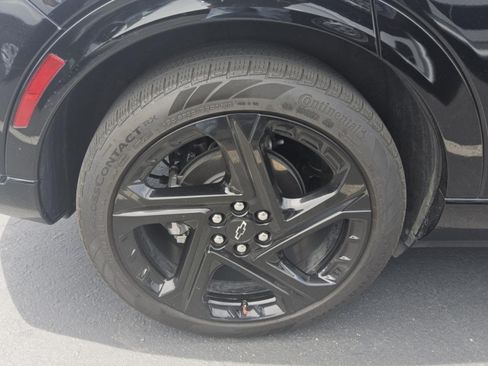 Used 2025 Chevrolet Equinox EV RS FWD image 24