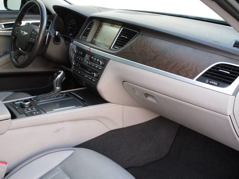 Used 2015 Hyundai Genesis 3.8 w/ Option Group 04 image 8