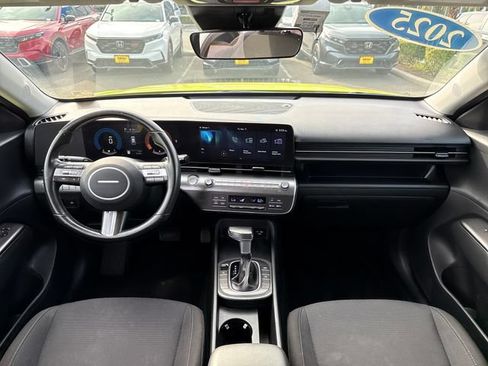 Used 2025 Hyundai Kona SEL AWD/4WD image 26