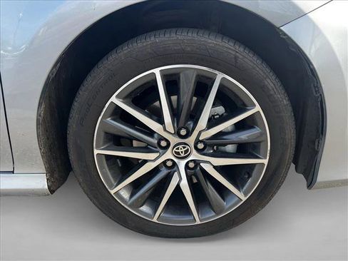 Used 2021 Toyota Camry XLE image 26