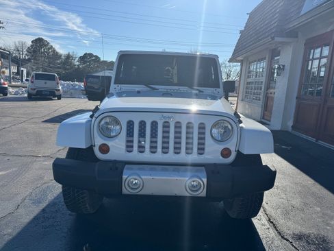 Used 2012 Jeep Wrangler Unlimited Sahara w/ Connectivity Group image 23