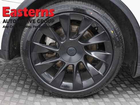 Used 2022 Tesla Model Y Long Range AWD/4WD image 23