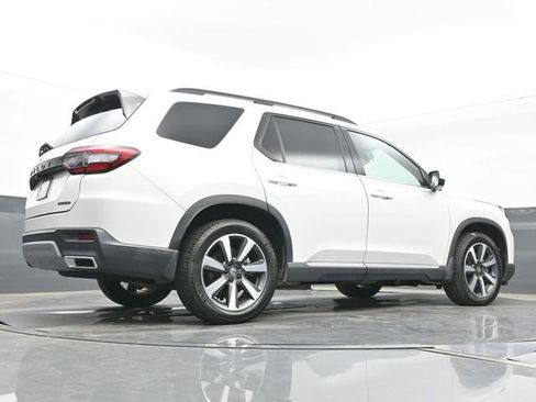 Certified 2023 Honda Pilot Touring image 25