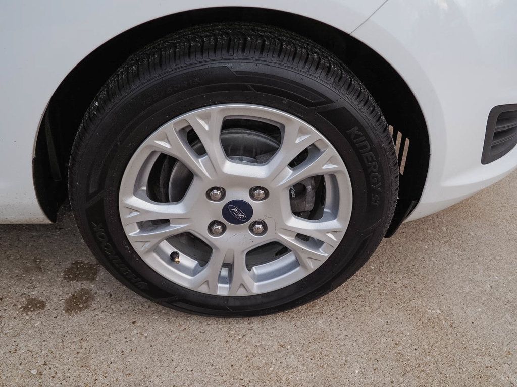 Used 2014 Ford Fiesta SE FWD image 31