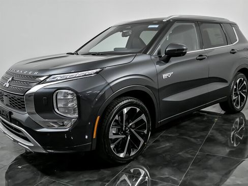 New 2025 Mitsubishi Outlander SEL image 5