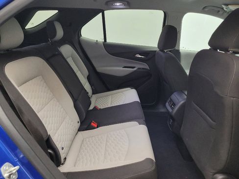Used 2019 Chevrolet Equinox LS w/ LS Convenience Package FWD image 19