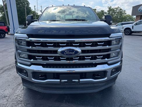 Used 2025 Ford F450 Lariat AWD/4WD image 2