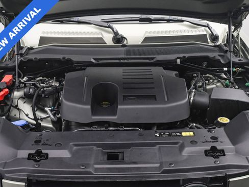 Used 2024 Land Rover Defender 110 S image 28