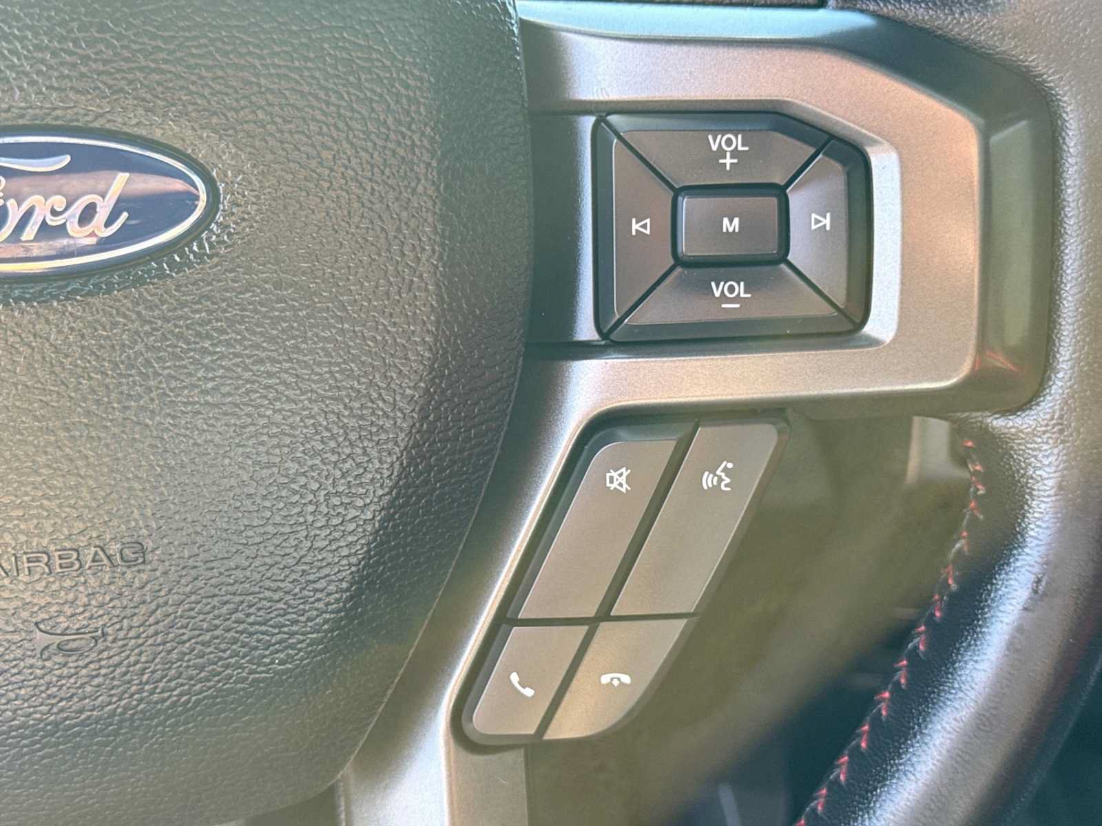 Used 2018 Ford F150 Lariat w/ Equipment Group 502A Luxury AWD/4WD image 23