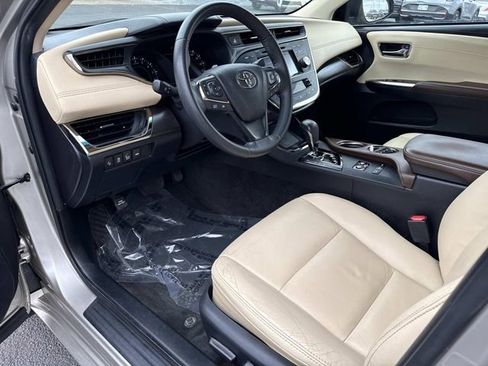 Used 2018 Toyota Avalon XLE Premium image 10