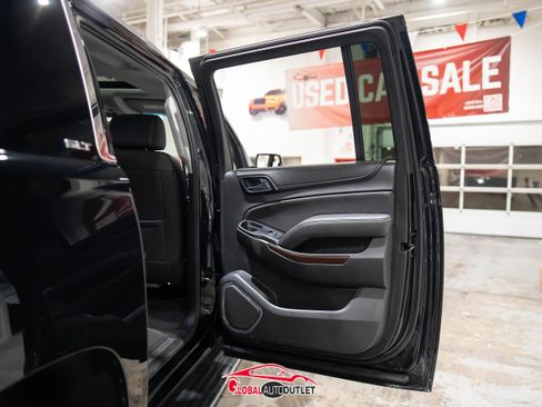 Used 2019 GMC Yukon XL SLT w/ Premium Edition image 46