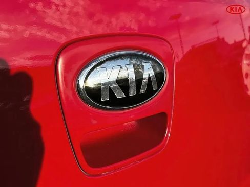 Used 2013 Kia Soul FWD image 23