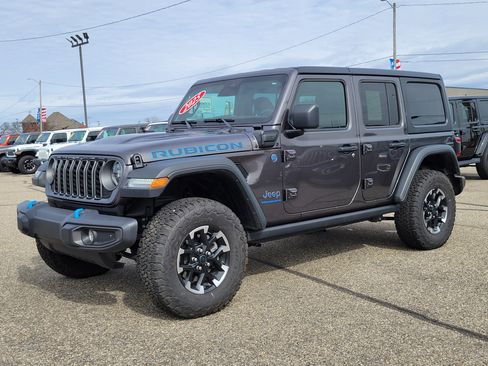 Used 2025 Jeep Wrangler Unlimited Rubicon 4xe w/ Convenience Group image 2