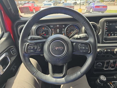 Used 2022 Jeep Wrangler Unlimited Sport image 20