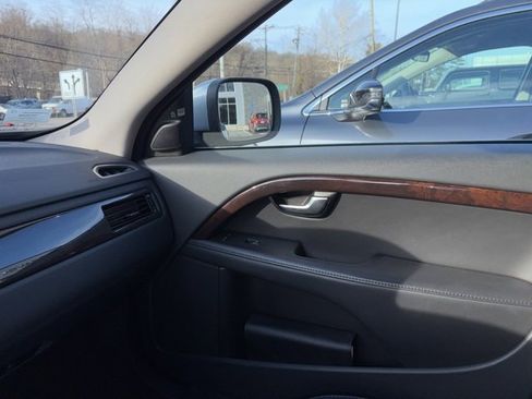 Used 2013 Volvo XC70 T6 image 4