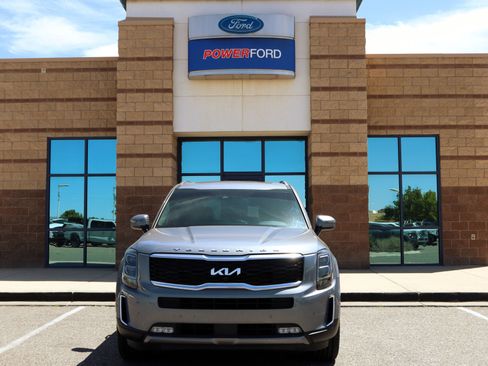 Used 2022 Kia Telluride SX FWD image 3