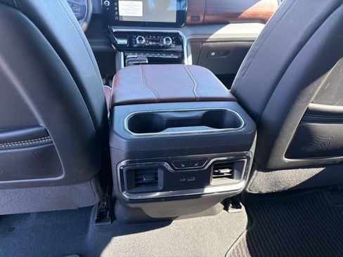 Used 2024 GMC Sierra 1500 Denali Ultimate AWD/4WD image 31