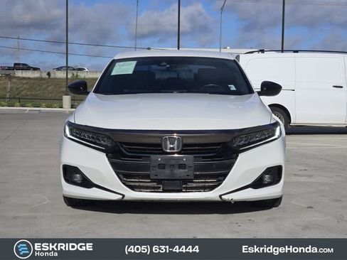 Used 2022 Honda Accord Sport image 2