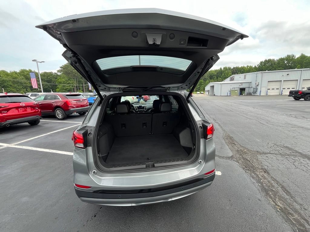 Used 2024 Chevrolet Equinox RS FWD image 12