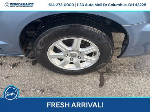 Used 2012 Chrysler Town & Country Touring w/ Entertainment Group #1 image 11