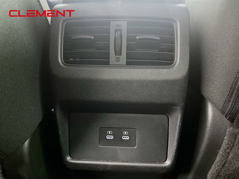 Used 2024 Nissan Rogue SV FWD image 32