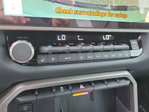 New 2026 Toyota Tundra Limited AWD/4WD image 17